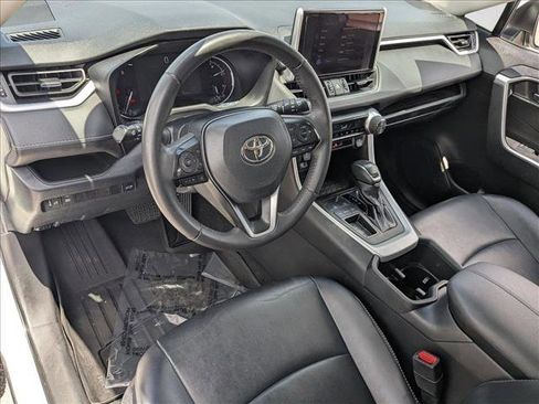 Used 2023 Toyota RAV4 XLE Premium FWD image 10
