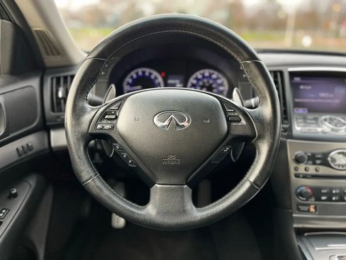 Used 2012 INFINITI G37 Journey w/ Premium Pkg image 18