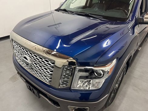 Used 2018 Nissan Titan Platinum Reserve AWD/4WD image 21