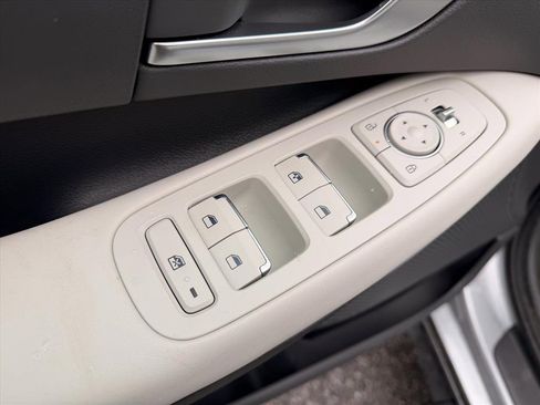 Used 2025 Hyundai Sonata SE image 17
