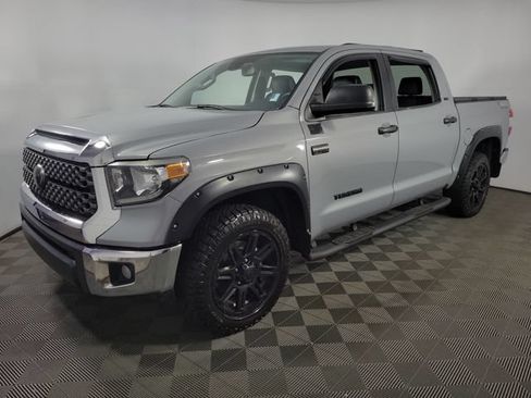 Used 2020 Toyota Tundra SR5 w/ SR5 Leather Package RWD image 3