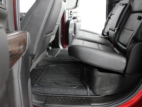 Used 2021 GMC Sierra 1500 SLT w/ SLT Convenience Package AWD/4WD image 18
