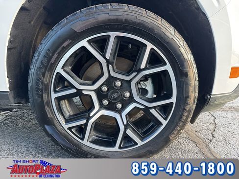 Used 2025 Ford Maverick Lariat image 14