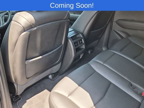 Used 2023 Cadillac XT5 Luxury w/ LPO, Floor Liner Package AWD/4WD image 18