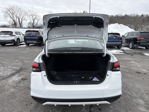 Used 2025 Nissan Versa S w/ Trunk Package image 28