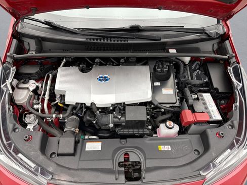 Used 2022 Toyota Prius LE image 25
