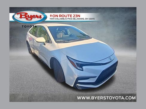 Used 2025 Toyota Corolla SE FWD image 1