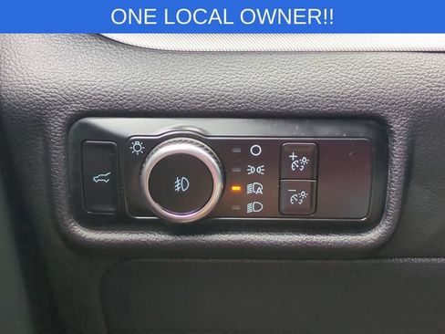 Used 2023 Ford Explorer XLT w/ Equipment Group 202A AWD/4WD image 19