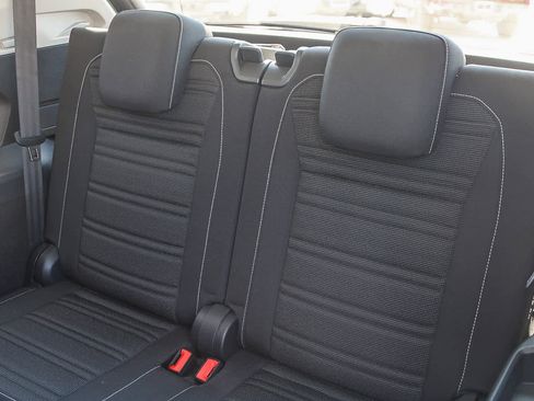 Used 2022 Volkswagen Tiguan S image 19