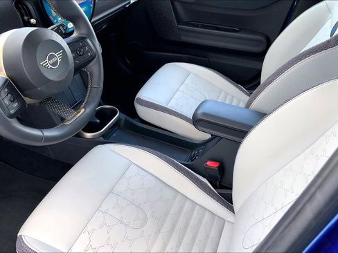 Certified 2025 MINI Cooper S image 18