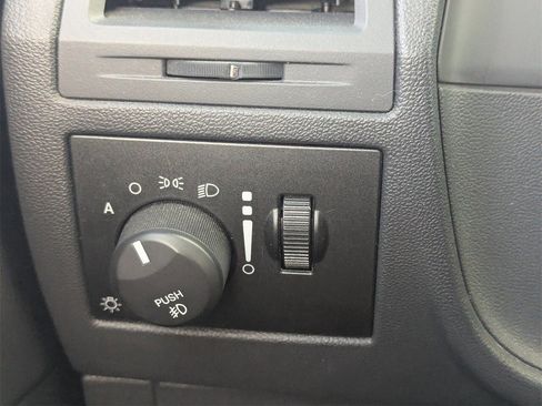 Used 2009 Dodge Challenger SRT8 w/ SRT Option Group II image 30