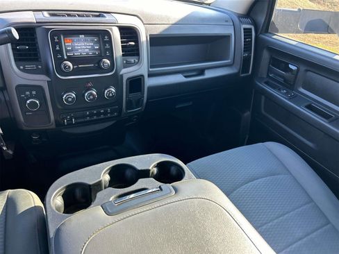 Used 2018 RAM 3500 Tradesman w/ Chrome Appearance Group image 14