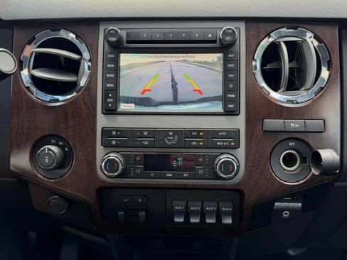 Used 2012 Ford F250 Lariat w/ Lariat Ultimate Pkg AWD/4WD image 19