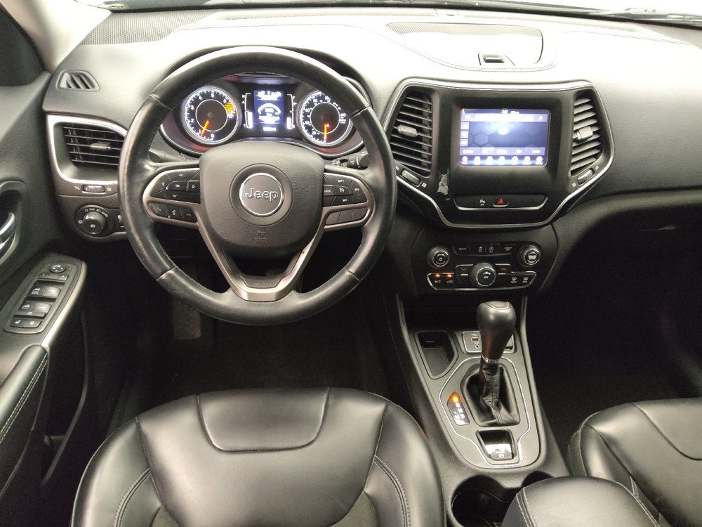 Used 2019 Jeep Cherokee Latitude Plus FWD image 22