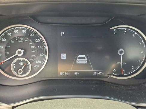 Used 2025 Genesis G70 2.5T RWD image 16
