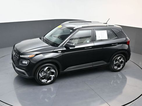 Certified 2025 Hyundai Venue SEL image 21