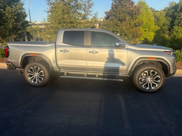 Used 2024 GMC Canyon Denali AWD/4WD image 3