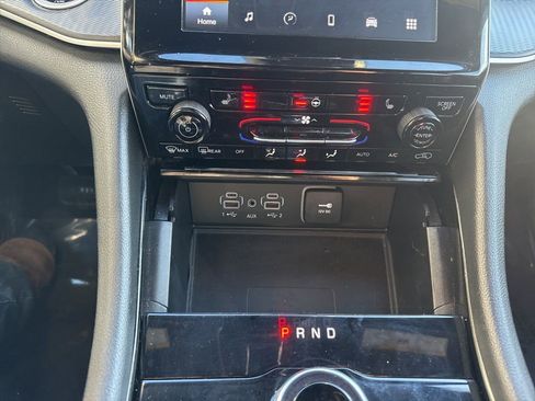 Used 2023 Jeep Grand Cherokee L Laredo image 20