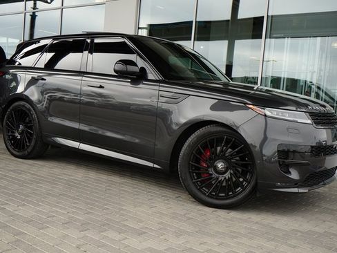 Used 2024 Land Rover Range Rover Sport Dynamic SE image 1