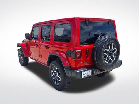 Used 2025 Jeep Wrangler Unlimited Sahara AWD/4WD image 6