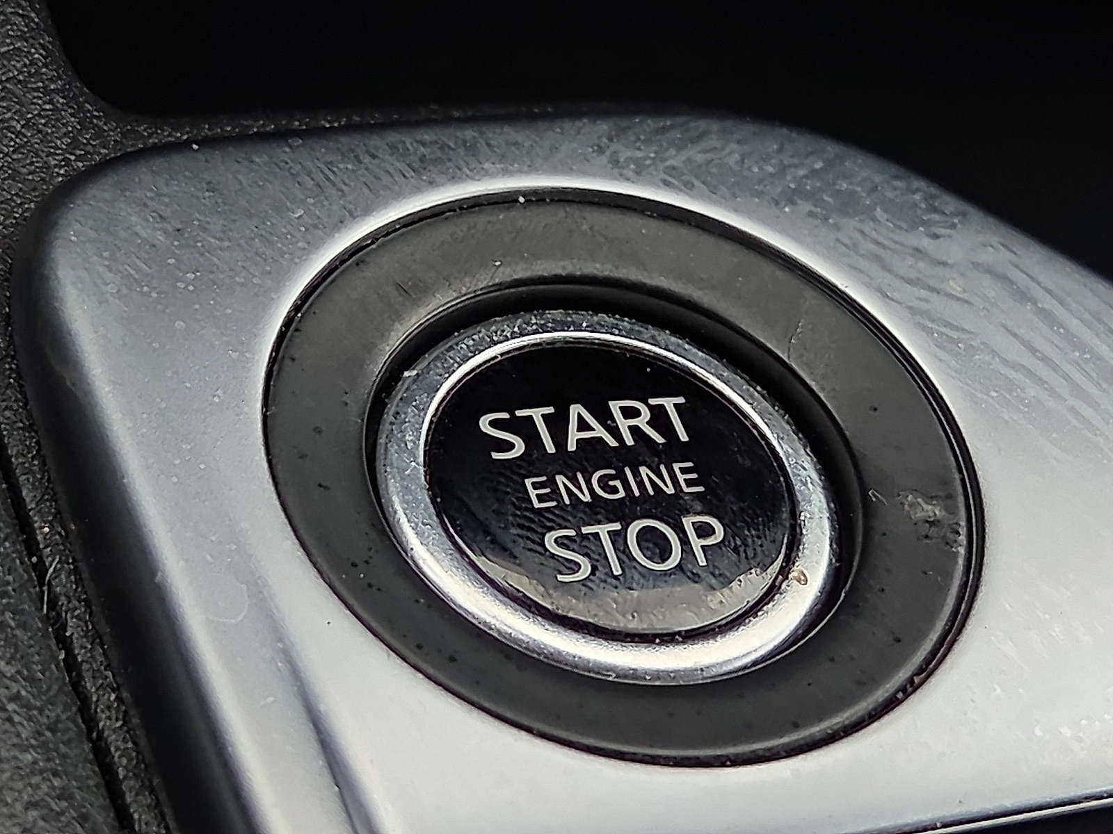 Used 2025 Nissan Sentra SV FWD image 22