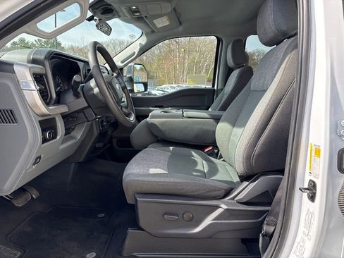 Used 2024 Ford F250 XLT AWD/4WD image 36