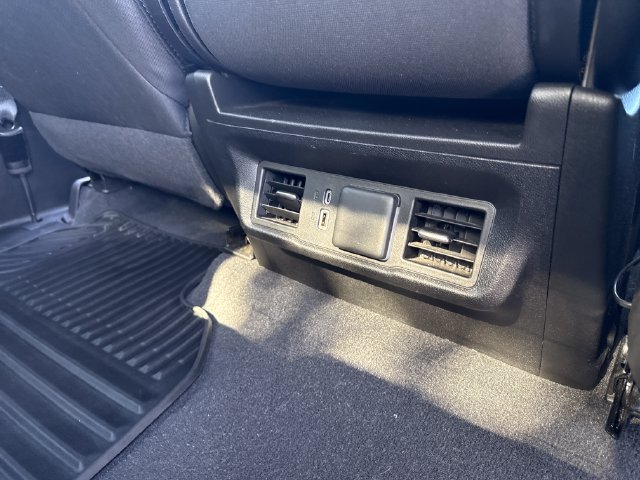 Used 2023 Chevrolet Silverado 1500 LT AWD/4WD image 36