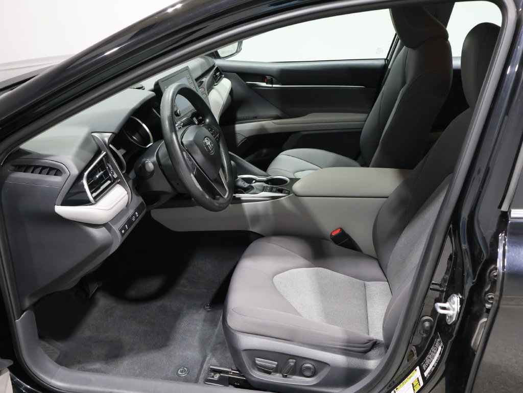 Used 2022 Toyota Camry LE AWD/4WD image 8