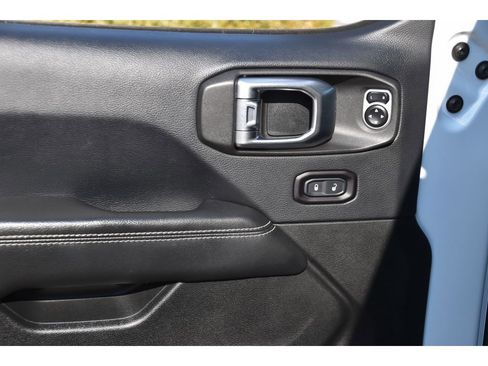 Used 2018 Jeep Wrangler Unlimited Rubicon image 25