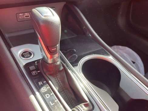 Used 2024 Nissan Altima 2.5 SV image 6