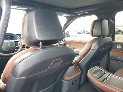 New 2026 Lincoln Navigator Reserve image 28