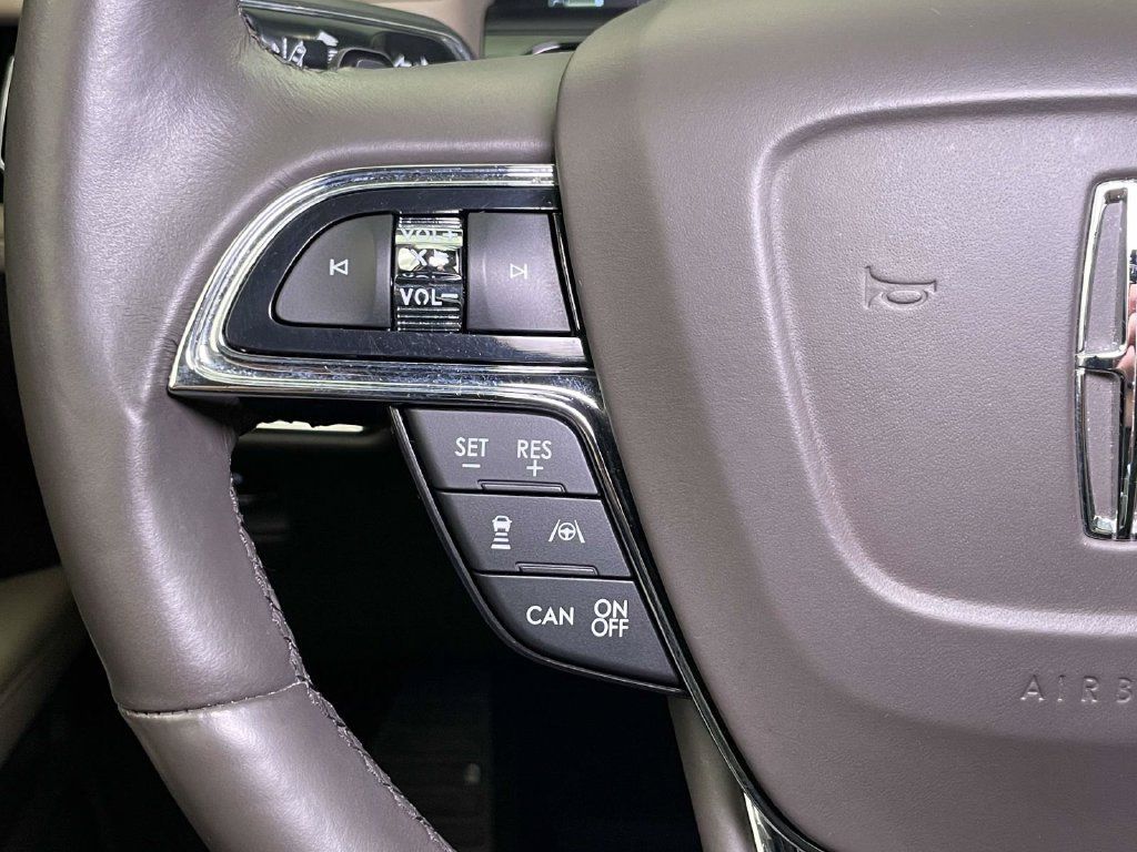 Used 2022 Lincoln Nautilus Reserve w/ Equipment Group 201A AWD/4WD image 39