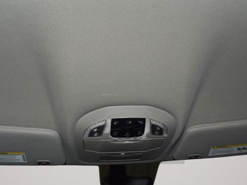 Certified 2024 Chrysler Pacifica Touring-L FWD image 31