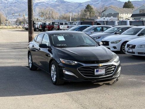 Used 2019 Chevrolet Malibu LT image 2