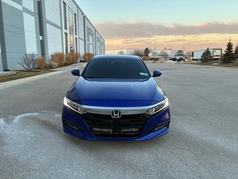 Used 2020 Honda Accord Sport image 2
