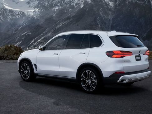 New 2026 BMW X5 xDrive40i AWD/4WD image 2