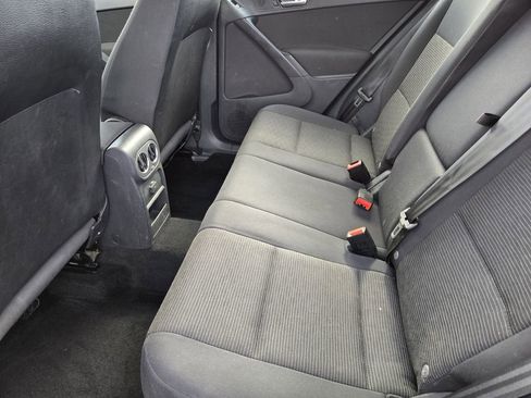 Used 2017 Volkswagen Tiguan Limited w/ Premium Package image 28