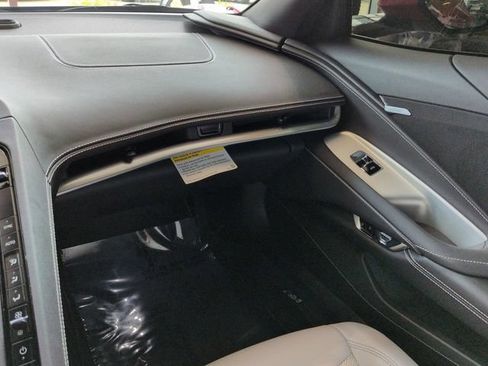 Used 2025 Chevrolet Corvette Z06 RWD image 18