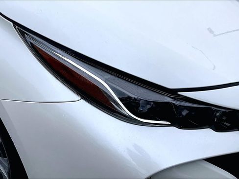 Used 2020 Toyota Prius Prime LE FWD image 25