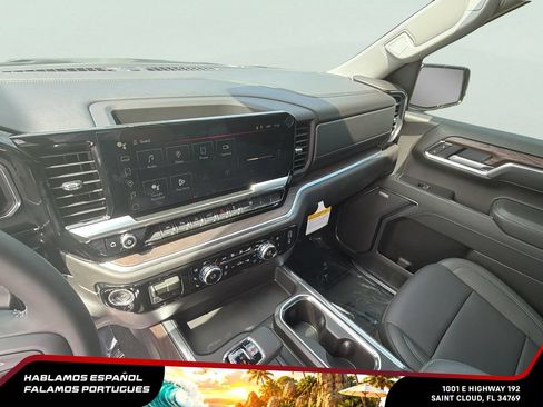 New 2026 GMC Sierra 1500 SLT w/ SLT Premium Plus Package AWD/4WD image 17