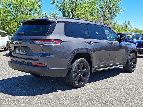 Used 2023 Jeep Grand Cherokee L Laredo AWD/4WD image 6