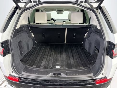 Used 2025 Land Rover Discovery Sport S image 27