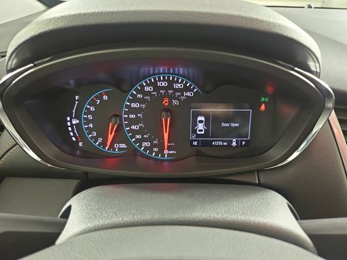 Certified 2020 Chevrolet Trax LS w/ Tint and Cruise Package image 17