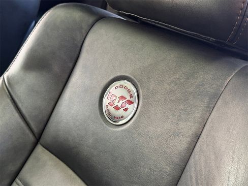 Used 2014 Dodge Challenger R/T image 19