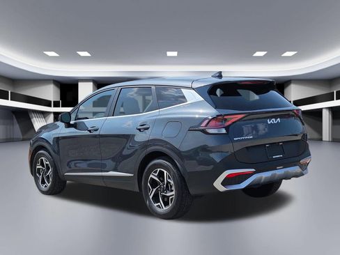 Certified 2024 Kia Sportage LX FWD image 4