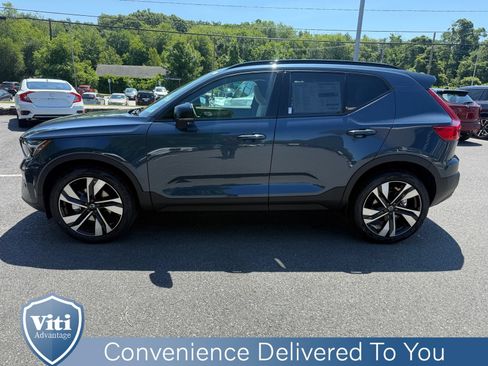 New 2026 Volvo XC40 B5 Ultra w/ Climate Package AWD/4WD image 5