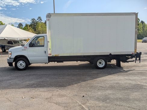Used 2024 Ford E-350 and Econoline 350 Super Duty w/ Power Windows & Locks Group RWD image 6