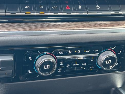 Used 2022 Chevrolet Silverado 1500 LT Trail Boss image 17