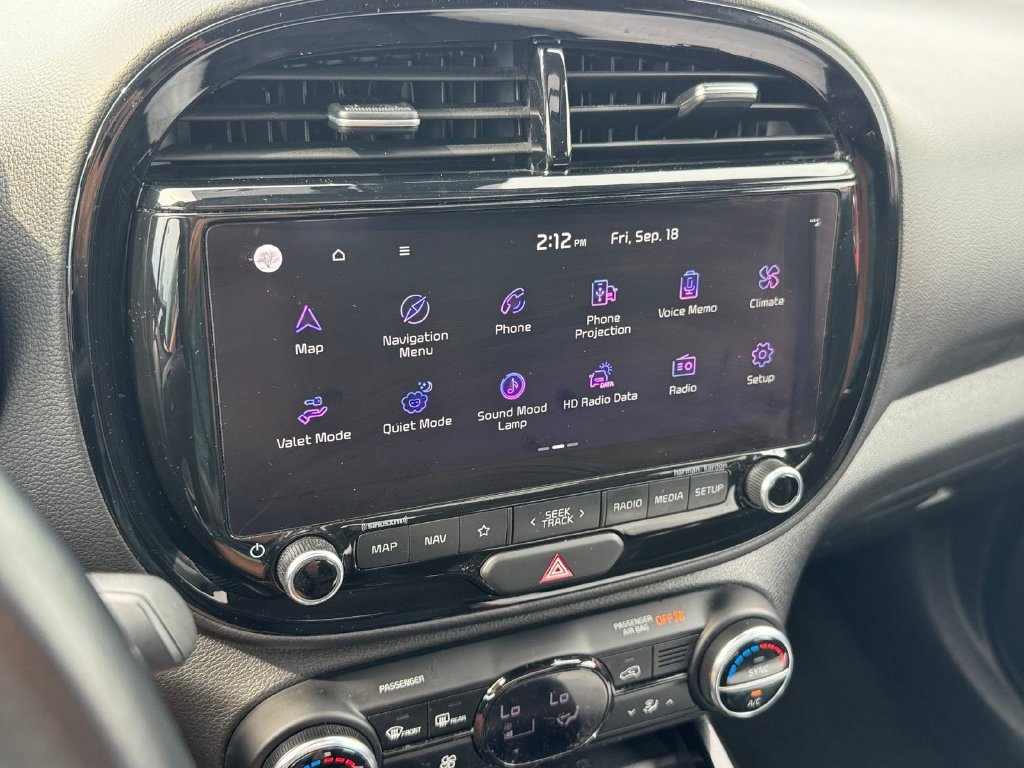 Used 2024 Kia Soul GT-Line w/ GT-Line Technology Package FWD image 21
