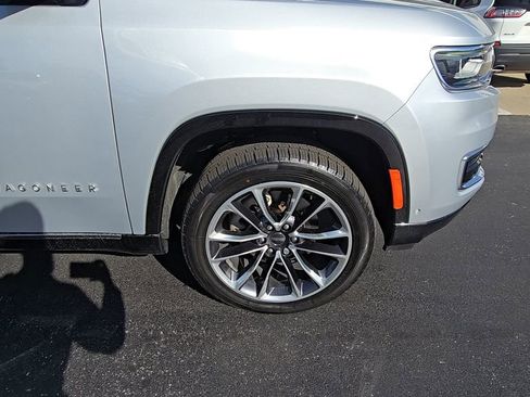 Used 2022 Jeep Wagoneer Series III w/ Premium Group I image 10